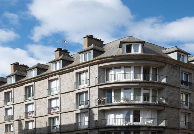 Charges de copropriété : qui les paie l'année de vente du logement ?